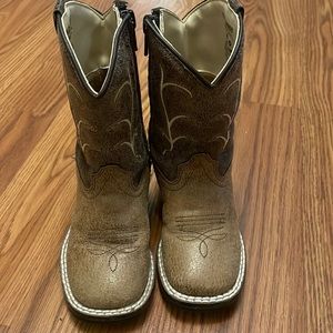 Excellent toddler boots